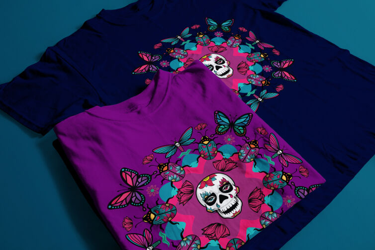 2 2 poleras 1 doblada 1 estirada